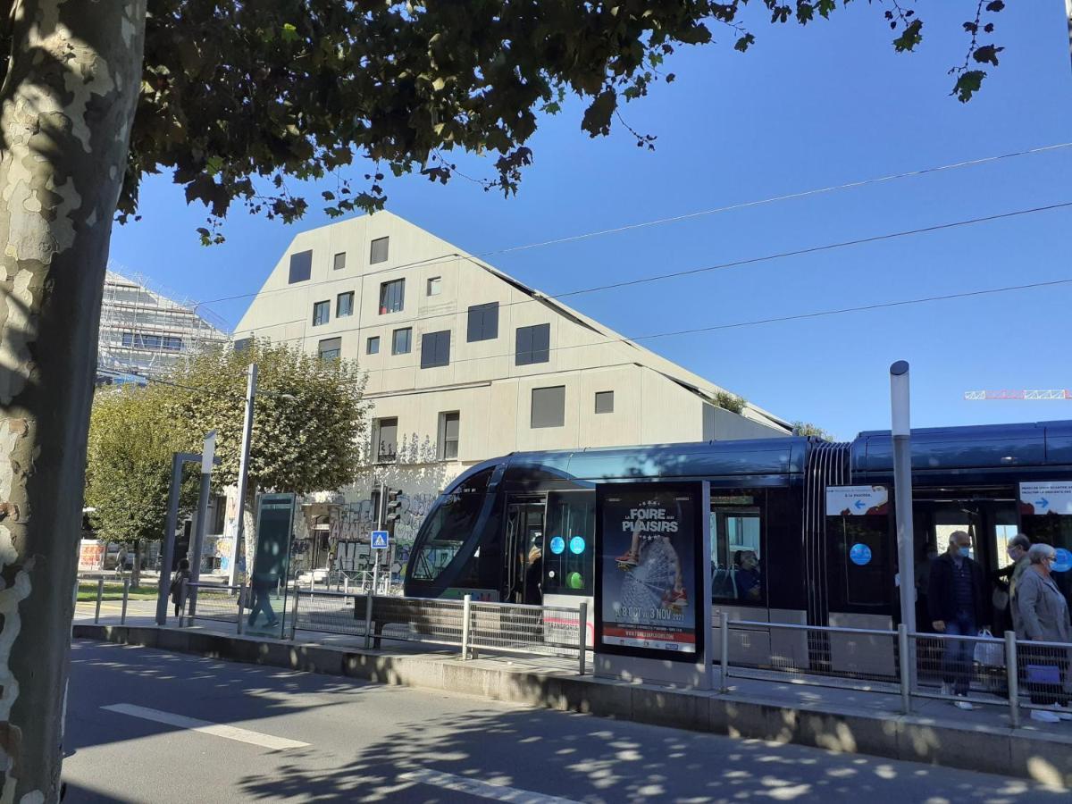 Une Chambre A L'Economat Burdeos Exterior foto